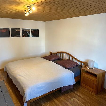 Charmante 3,5 Zimmer Wohnung In Bauernhaus Volketswil Dış mekan fotoğraf